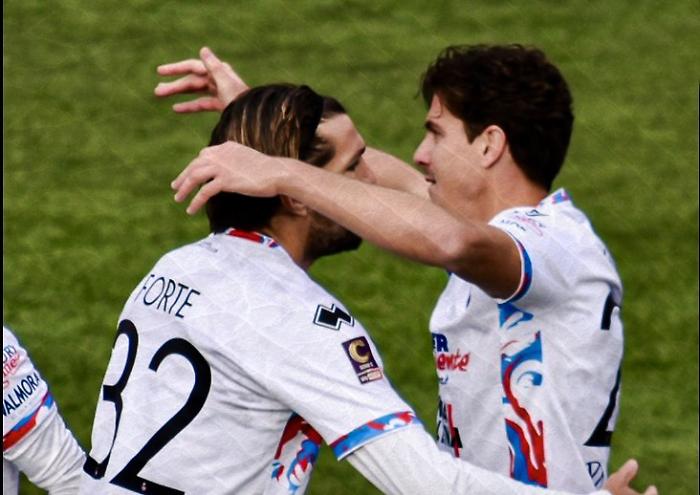 Questo Catania è davvero Forte: i rossazzurri corsari col Picerno volano in testa alla classifica