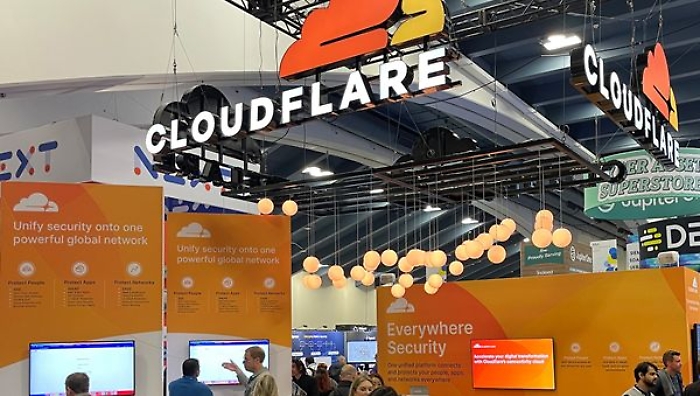 Cloudflare è di nuovo in tilt: internet globale a rilento, cosa sta accadendo