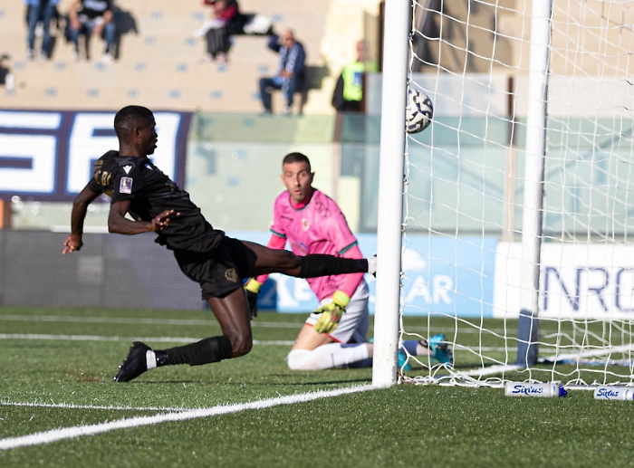 Serie C: Siracusa-Foggia, gli azzurri raddoppiano con Ba