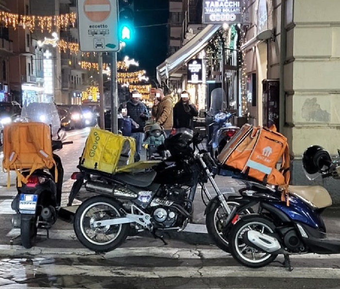 Posteggio su strisce pedonali In via V. Giuffrida