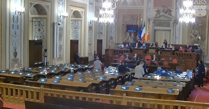 Finanziaria regionale, opposizioni all'attacco: &laquo;&Egrave; il solito assalto alla diligenza&raquo;