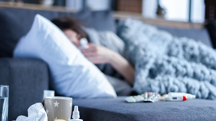 L&rsquo;influenza accelera, l&rsquo;Italia tossisce: la partita si vince a tavola con cereali, legumi e yogurt 