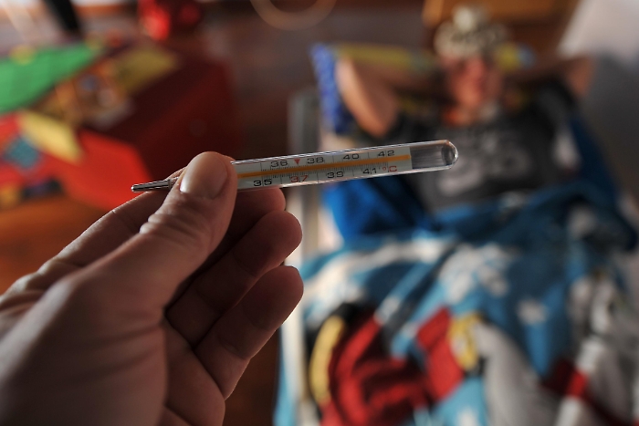 Influenza, l&rsquo;onda lunga d&rsquo;inverno: 817mila nuovi casi in 7 giorni e il ritorno di H3N2 &ldquo;K&rdquo;