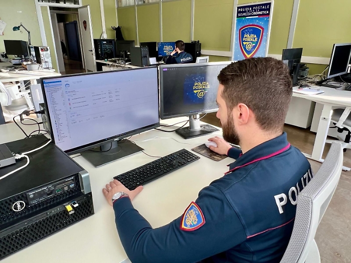 Pedoporonografia online, retata in tutta Italia: quattro persone arrestate e perquisizioni anche in Sicilia