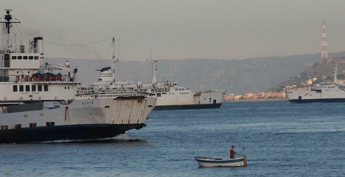 A Natale niente traghetti per il porto storico di Messina: il comitato No Ponte denuncia un "monopolio privato"