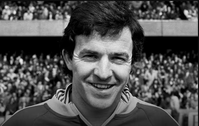 Addio a John Robertson, il maestro silenzioso: il Forest perde il suo &ldquo;Picasso&rdquo;  del calcio a 72 anni