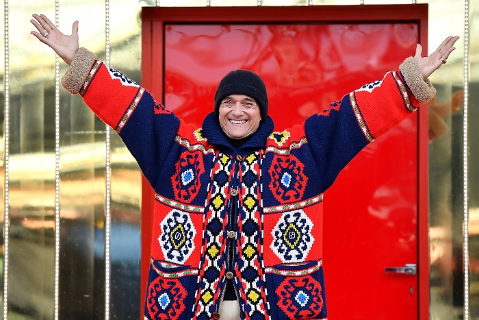 Alfonso Signorini sparisce dai social: la tempesta Corona lo ha travolto e lui disattiva Instagram