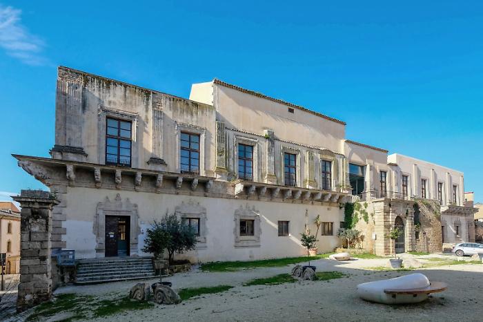Caltanissetta  Palazzo Moncada