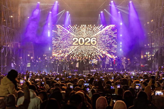 Capodanno, l'attacco delle opposizioni: &laquo;Ordinanza sui botti inefficace, &egrave; stata una notte di guerriglia&raquo;