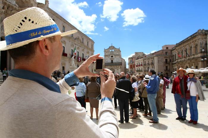 Siracusa, turismo in equilibrio nel 2025: crescono gli stranieri, calano gli italiani