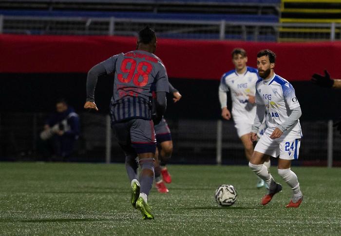 Siracusa, serata pazzesca a Potenza: 2-2 e rigore al 100' di Contini che rid&agrave; speranza