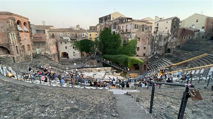 I custodi della memoria: cos&igrave; Catania investe sui giovani e  sulla cultura e &ldquo;apre&rdquo; i monumenti 