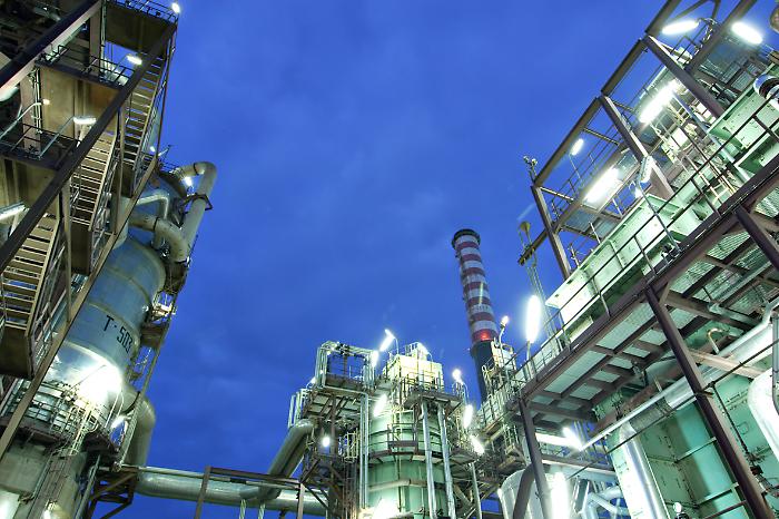 Polo petrolchimico, parla il ministro Urso: &laquo;Nuovo decreto "Golden power" su Isab per garantire l&rsquo;interesse nazionale&raquo;