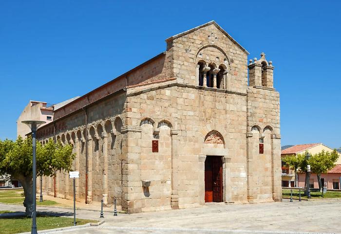 "Allarme pompa" diventa "allarme bomba": e al Duomo di Olbia arrivano gli artificieri