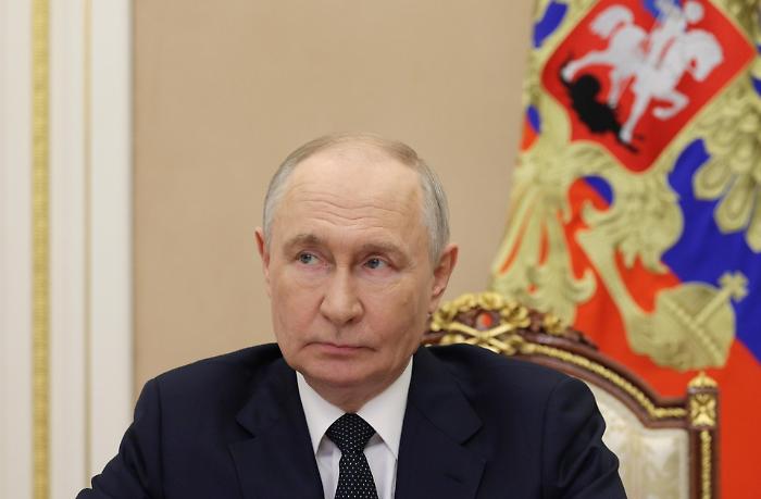 "Putin finir&agrave; per buttarsi da una finestra": l'avvertimento choc del ministro estone 
