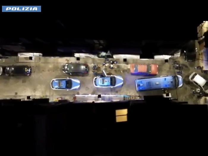 Spaccio a San Berillo, il racconto shock: &laquo;Cliente pestato selvaggiamente perch&eacute; non ha pagato il crack&raquo;