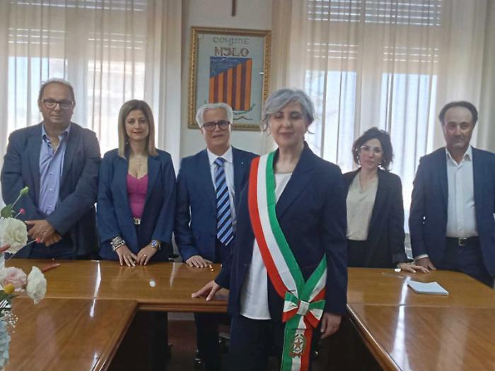 Si &egrave; insediata Aurora Catalano: &laquo;Sapr&ograve; essere il sindaco di tutti&raquo;