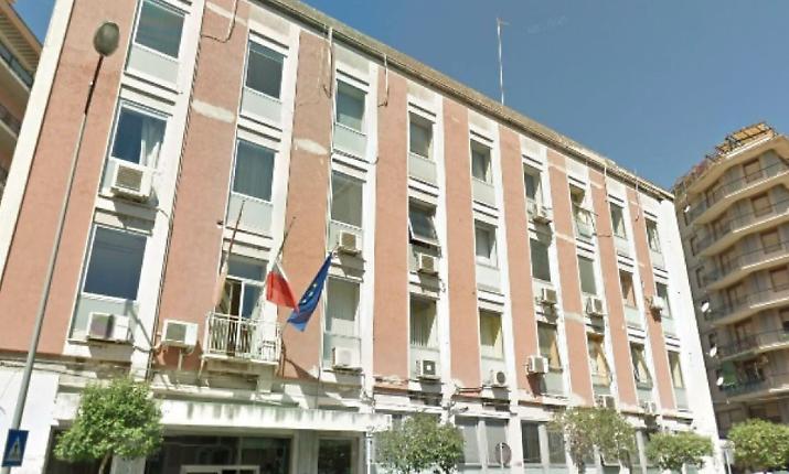 Esclusi sindaci e parlamentari: l'Asp di Siracusa invita solo i due firmatari dell'emendamento